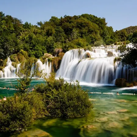 Apartment In With Sea View, Balcony, Air Conditioning, Wifi