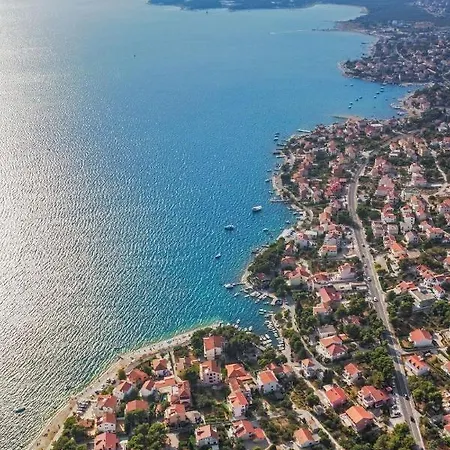 Apartamento In With Sea View, Balcony, Air Conditioning, Wifi Grebaštica