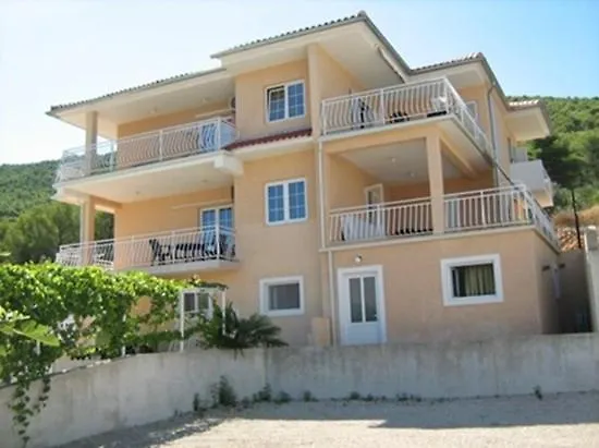 Apartment In With Sea View, Balcony, Air Conditioning, Wifi