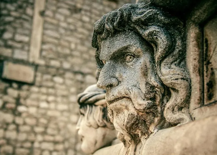 In With Sea View, Balcony, Air Conditioning, Wifi