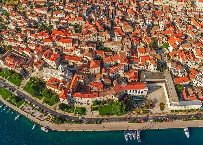 In With Sea View, Balcony, Air Conditioning, Wifi Apartman